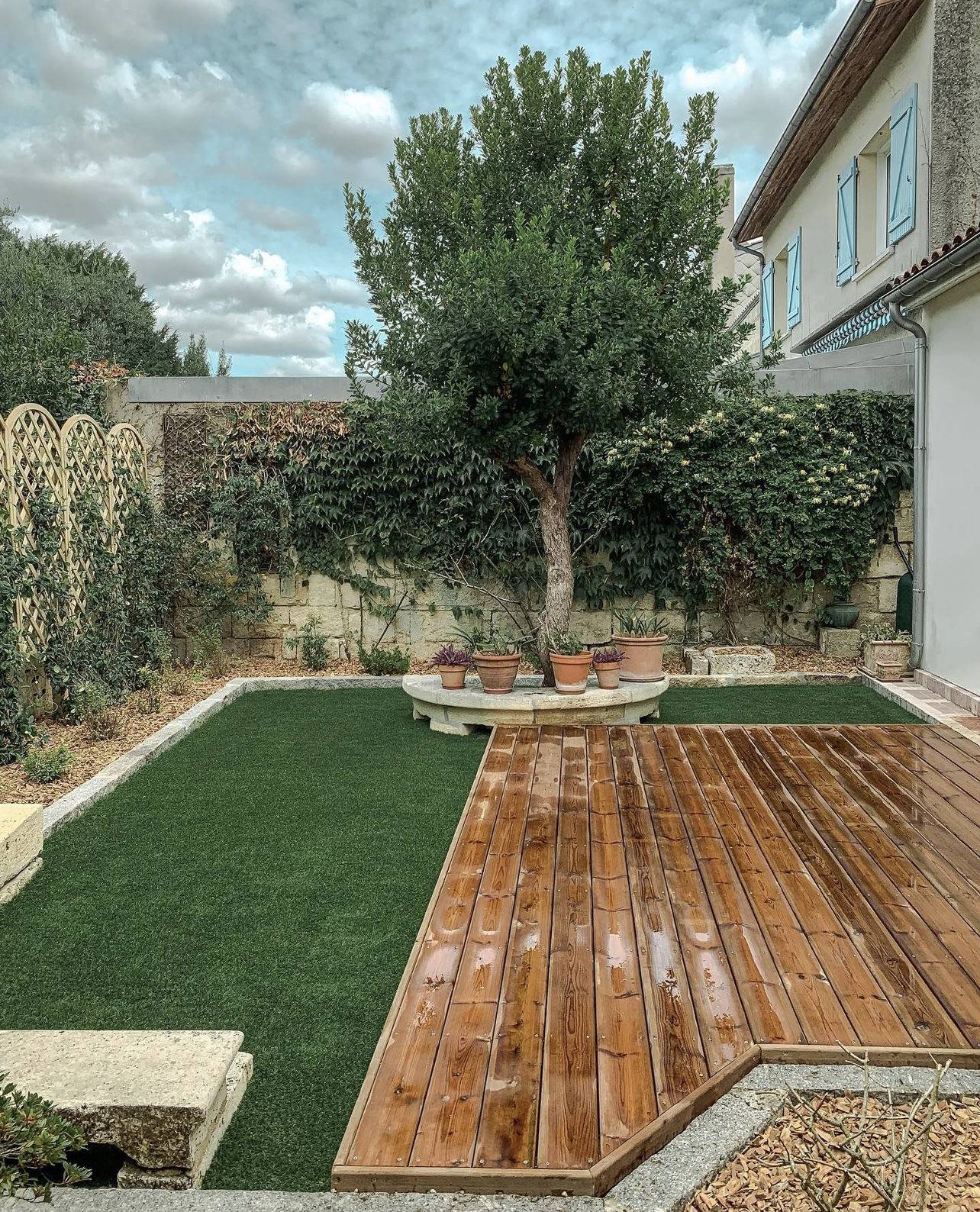 Pose professionnelle de gazon synthétique à Bordeaux, Gironde  Pelouse synthétique de qualité supérieure en Gironde