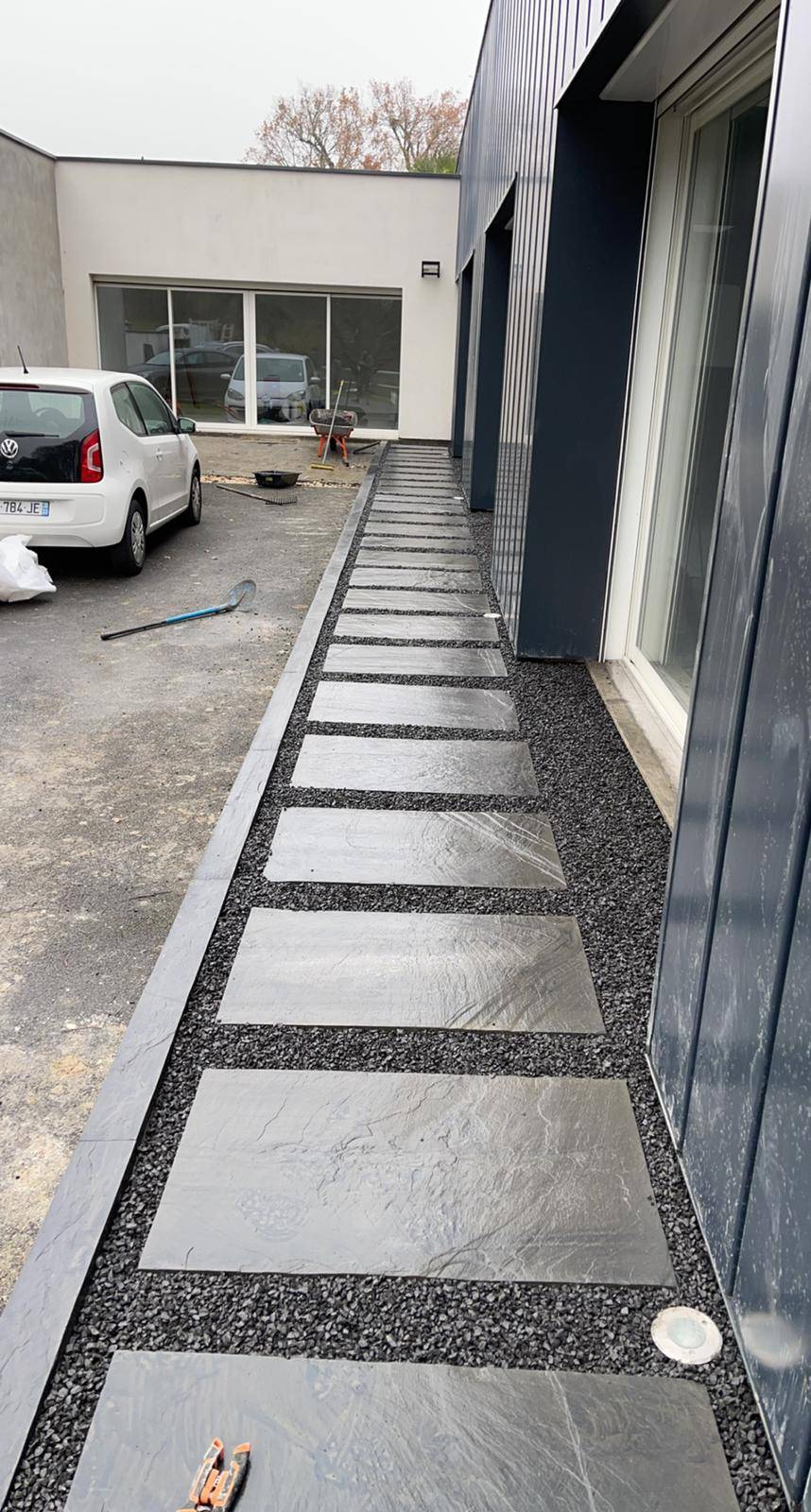 Dalles d'ardoise pour chemin,Cailloux de marbre noir concassé, Allée décorative en dalles d'ardoise